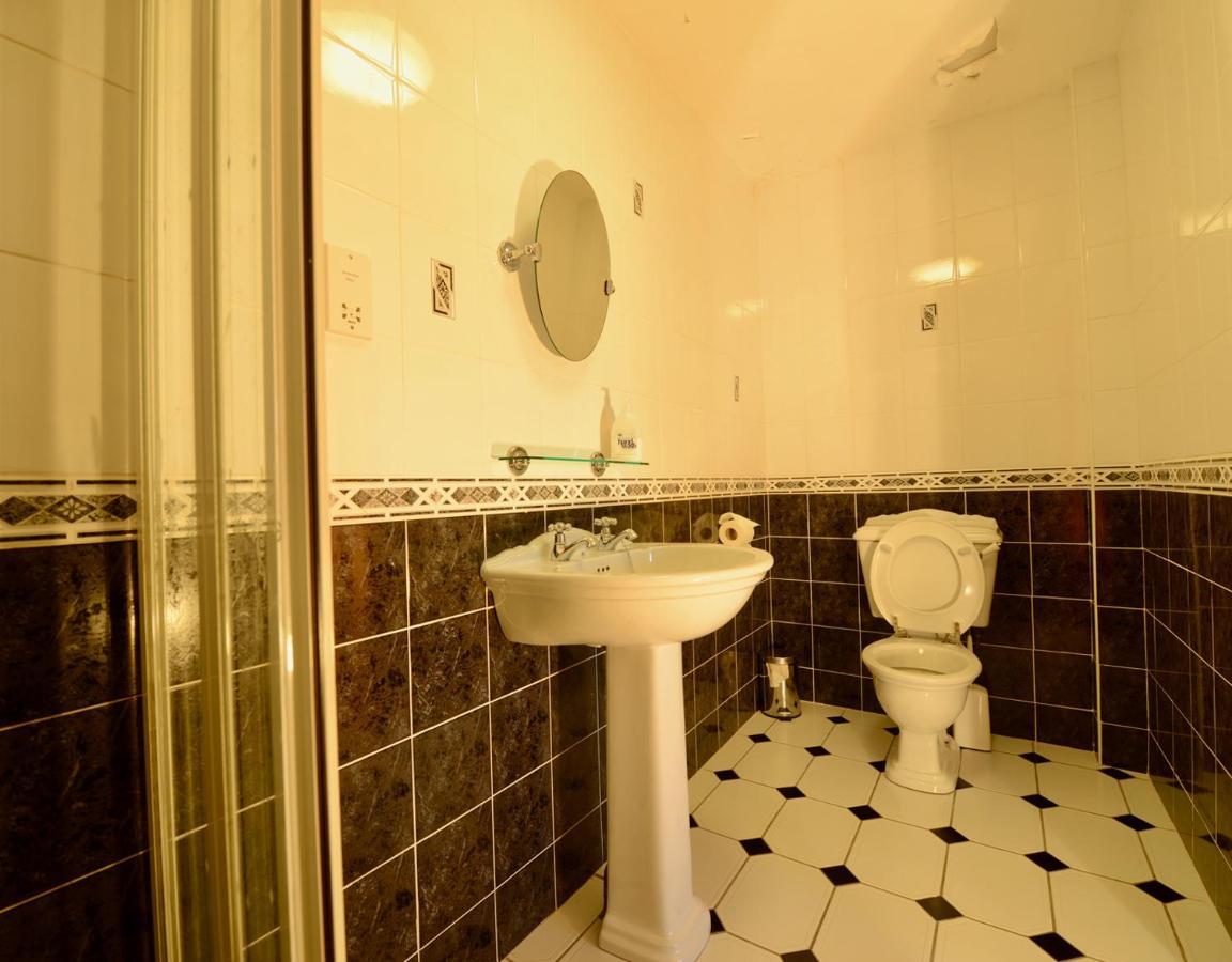 Oakfield B&B Лисбърн Екстериор снимка