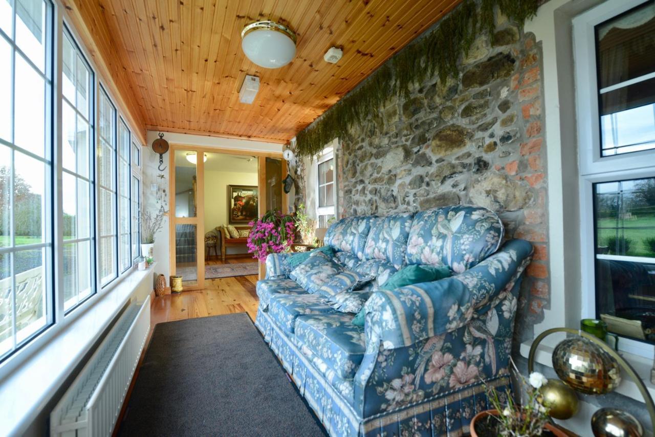 Oakfield B&B Лисбърн Екстериор снимка
