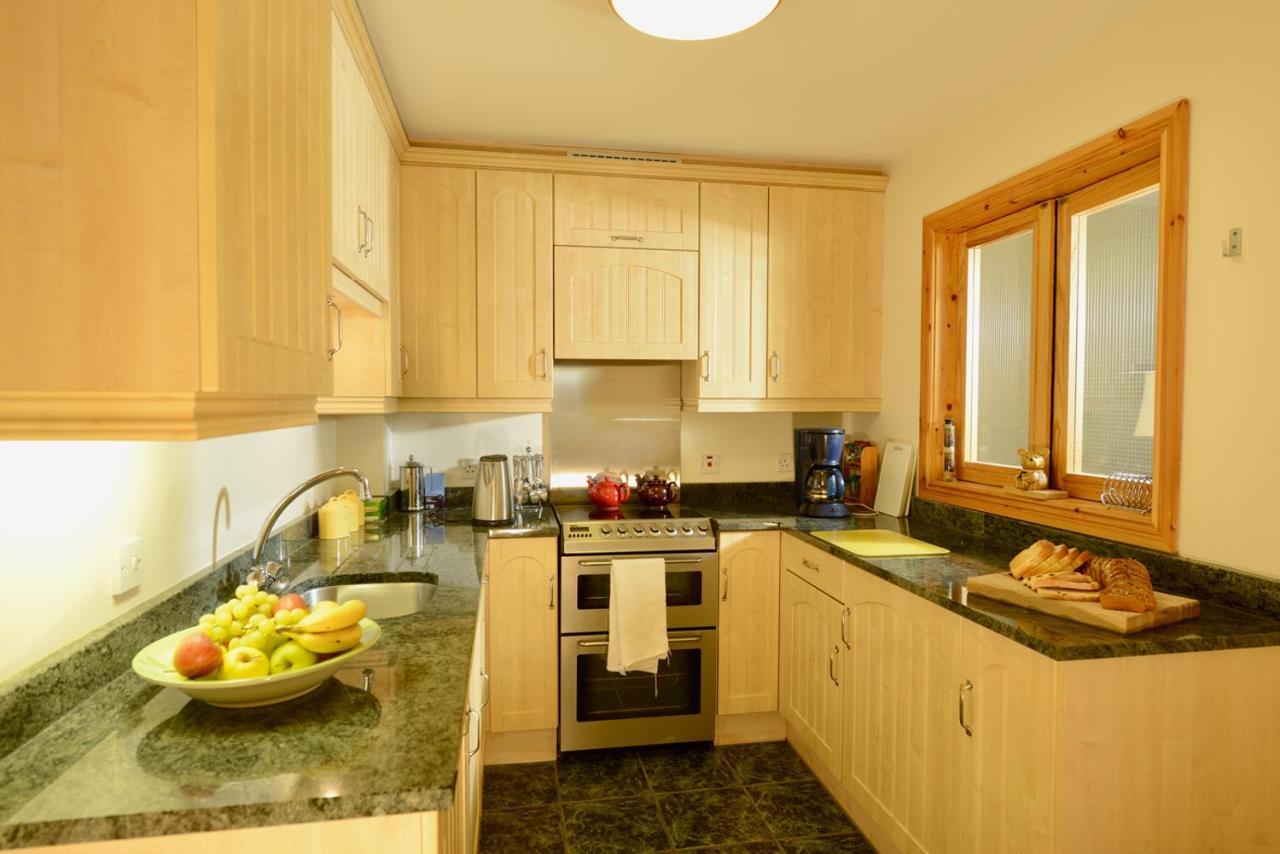 Oakfield B&B Лисбърн Екстериор снимка